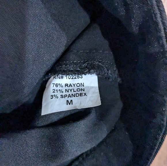 Bettie Page Black Cropped Pants - Picture 4 of 5